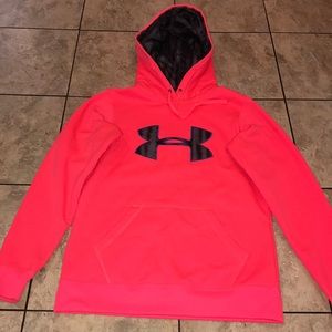 Pink Under Armour sweatshirt